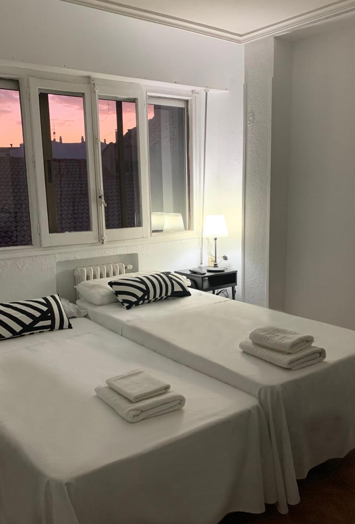 ארנדה דה דוארו Hotel Y Restaurante Puerta De Aranda מראה חיצוני תמונה