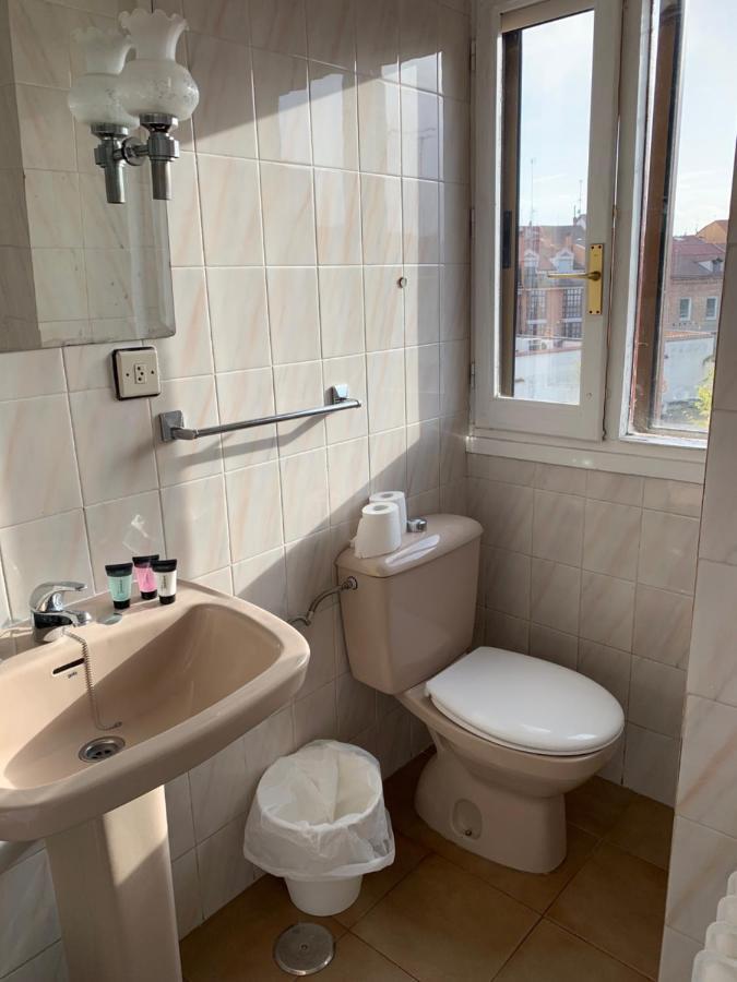 ארנדה דה דוארו Hotel Y Restaurante Puerta De Aranda מראה חיצוני תמונה